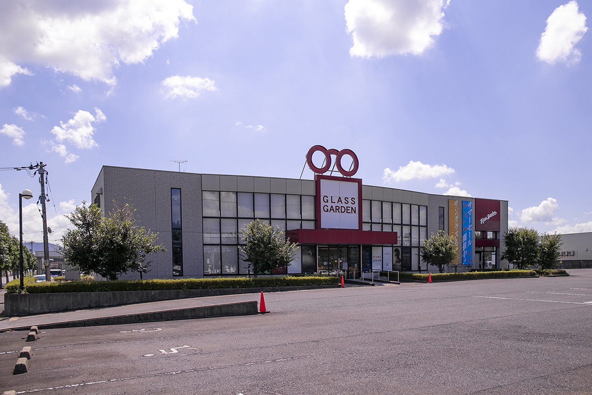 OPTIC STORE GLASS GARDEN