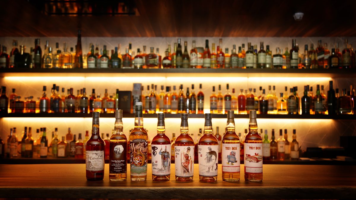 THE BAR 灯火