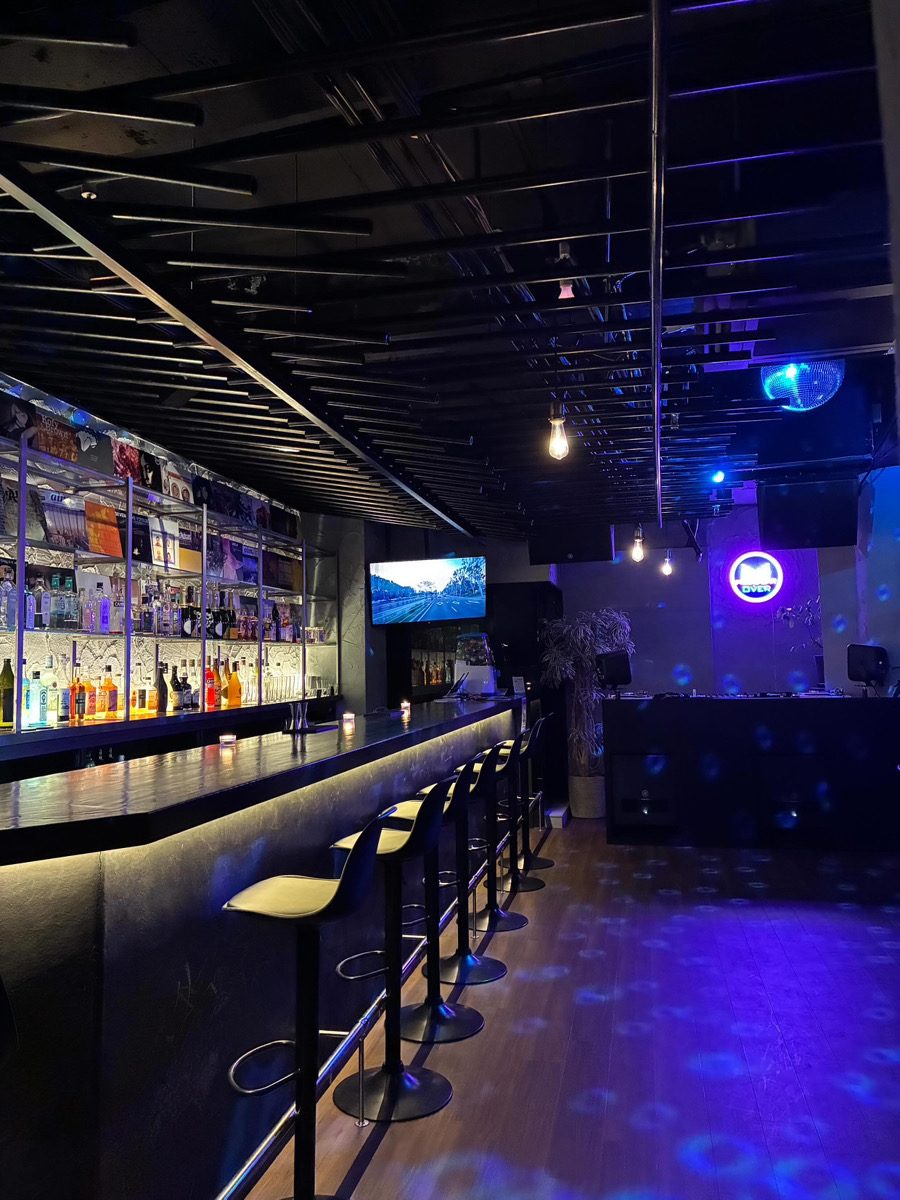 MUSIC BAR OVER