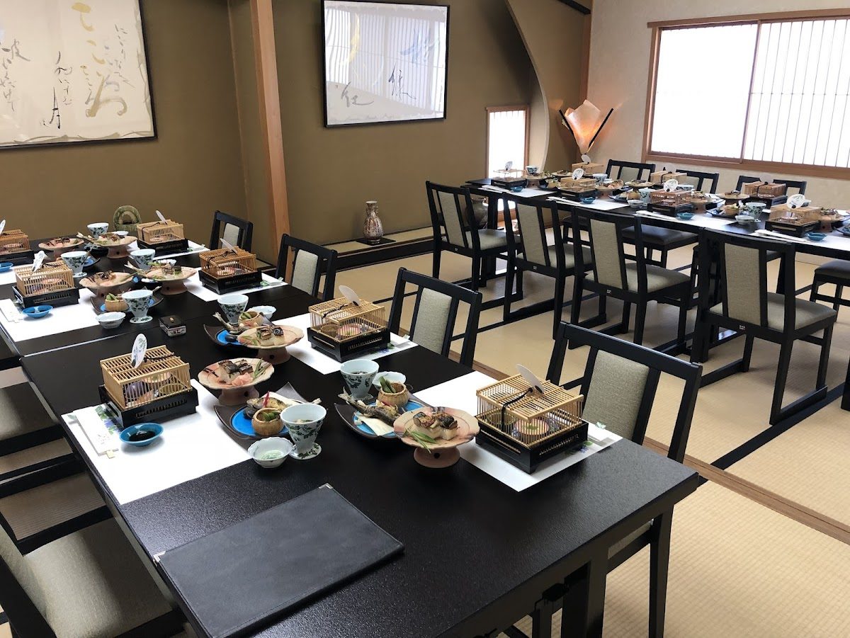 日本料理 越前かに料理 やなぎ町