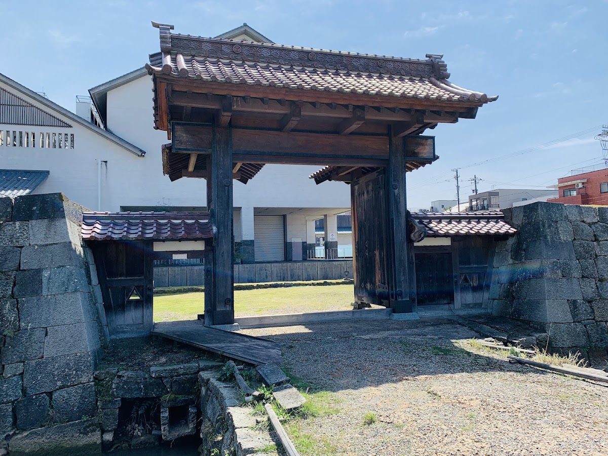 福井城 舎人門